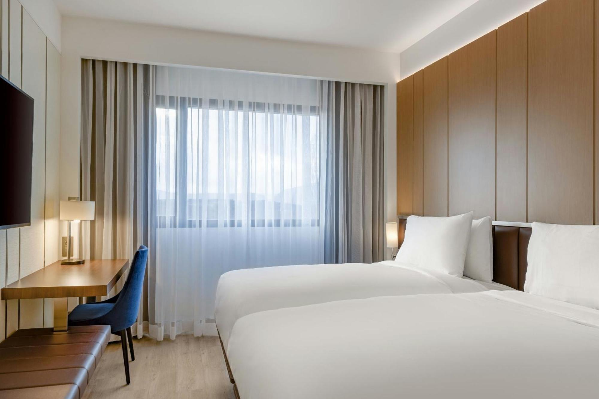 Ac Hotel By Marriott סן-ז'וליאן-אן-ג'נבואה מראה חיצוני תמונה